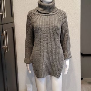 Women's turtleneck tunic
